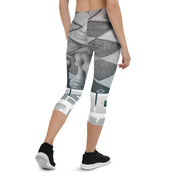 Abstract Octopus - Capri Leggings